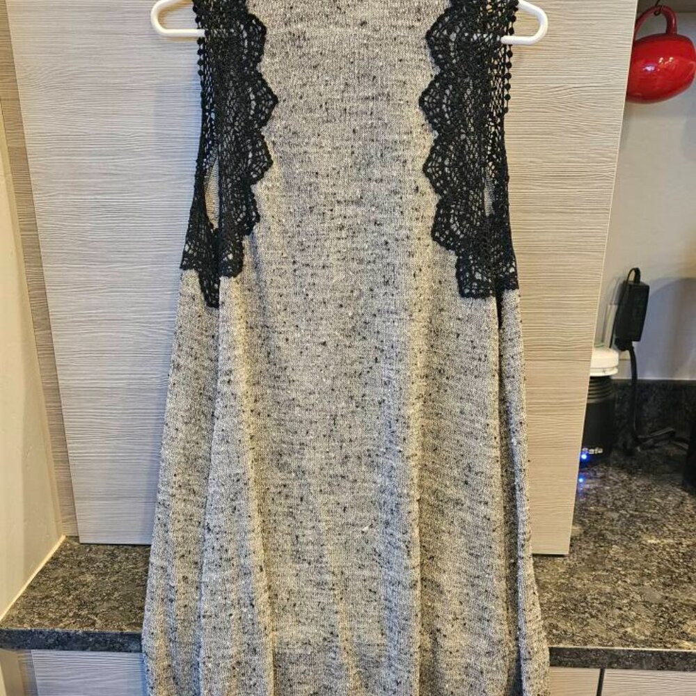 Vest - Picture 2 of 5